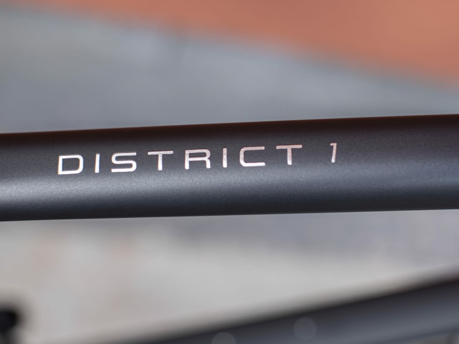 Stad Trek | District 1 Equipped Matte Dnister Black