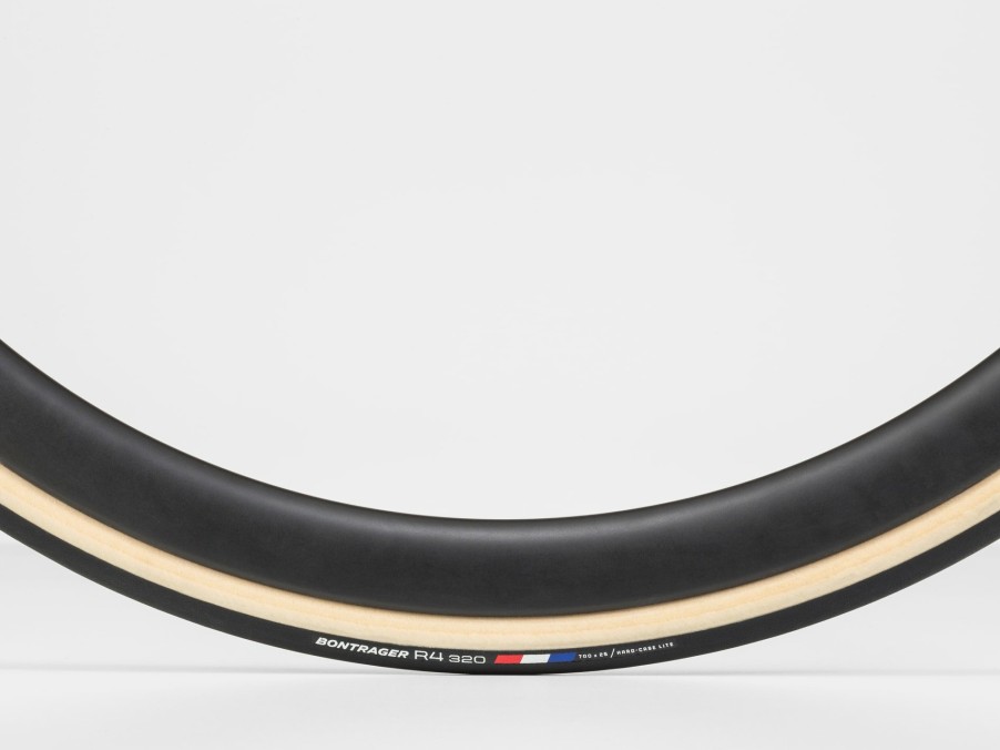 Uitrusting Trek Banden | Bontrager R4 320 Handgemaakte Draadband Zwart/Naturel